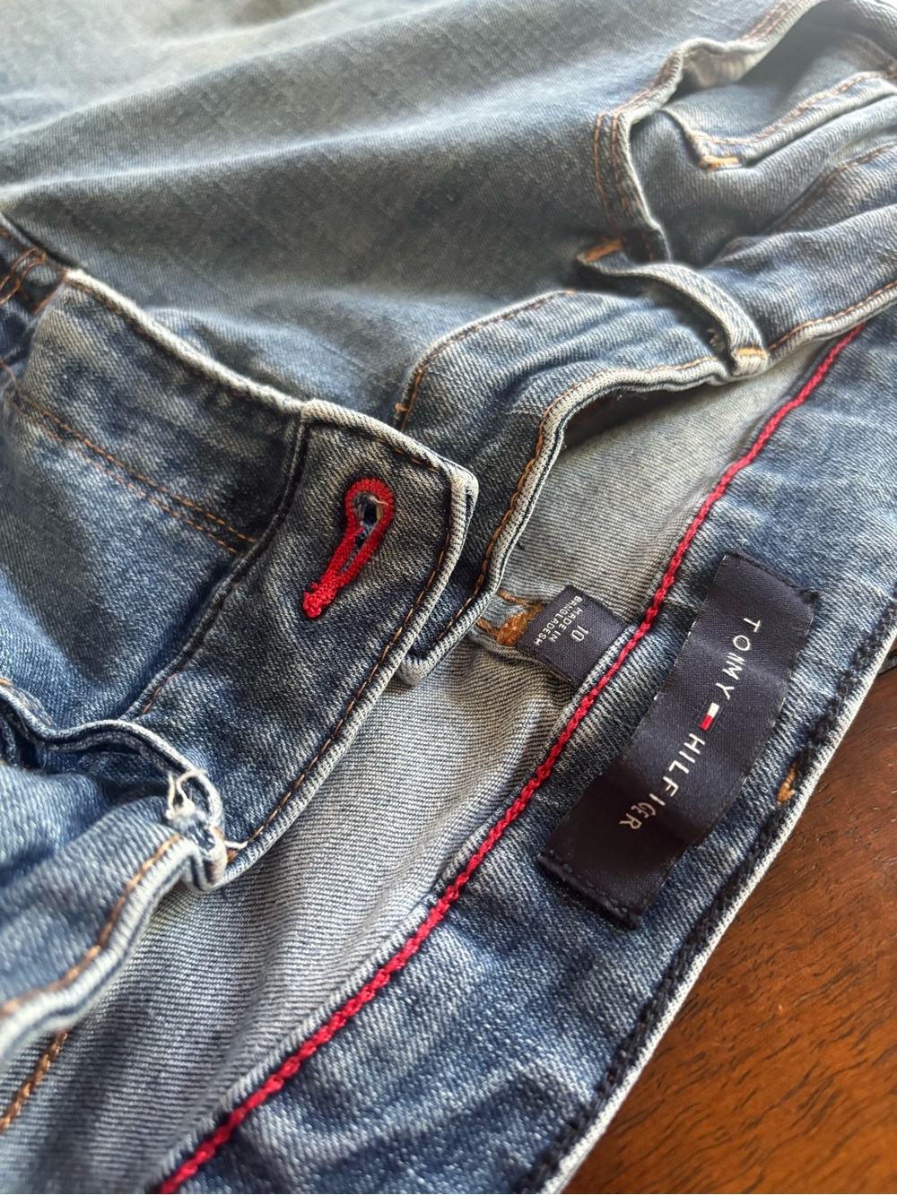 Tommy Hilfiger Women’s Slim Blue Denim Jeans with Red Trim
